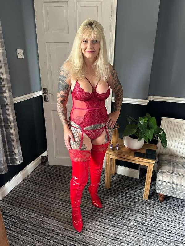 JUST UPLOADED BELOW FOR JUST $3.99😲😲😲
“ Got my new sexy ling..