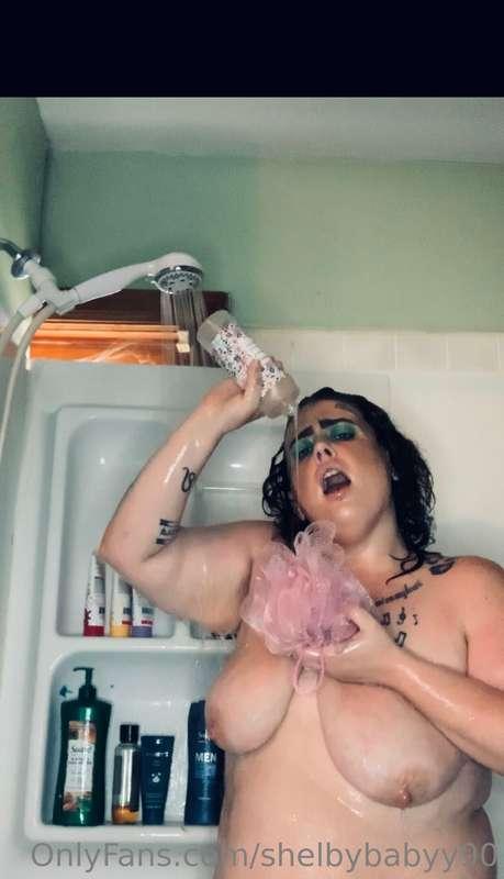 Little sneak peak from my last shower shoot! Don’t forget to..