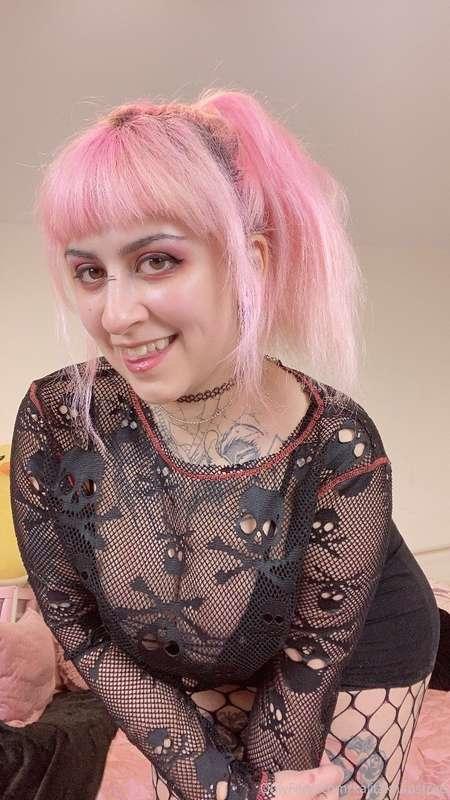 From a set that’s on my paid page feed!  I’ve been digging t..