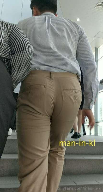 He's wearing khaki pants today and it's so tight fitting I c..