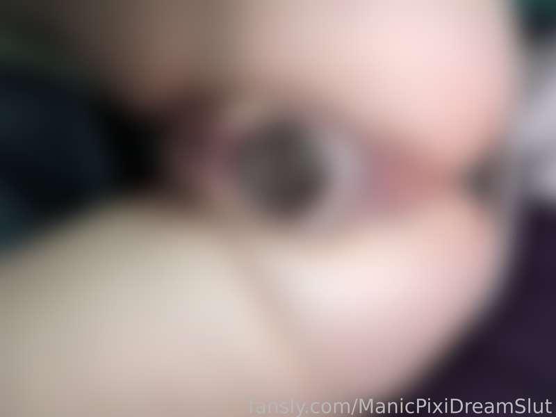 manicpixidreamslut image #0