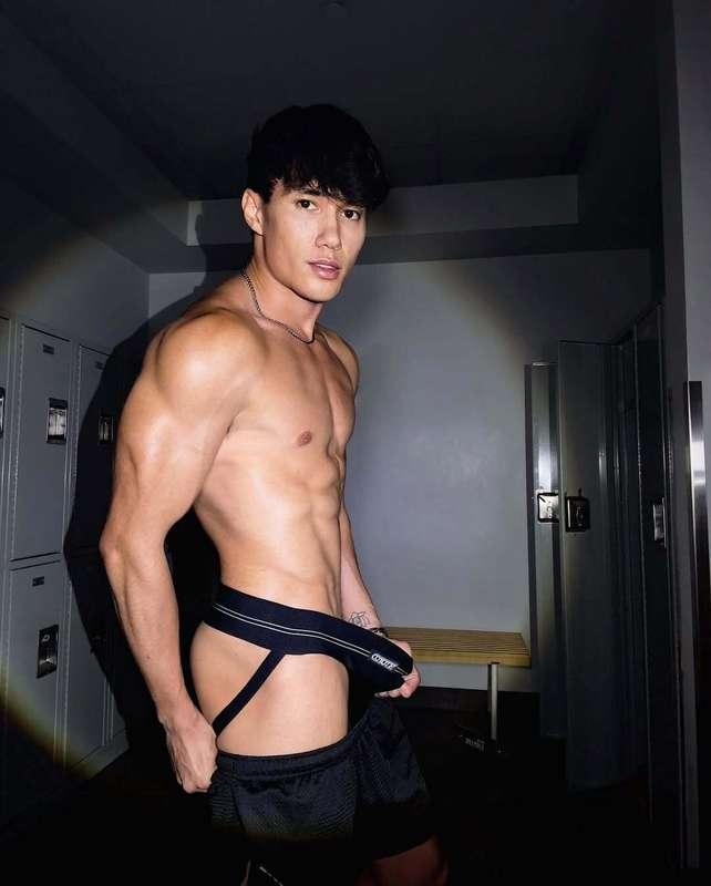 Hit the locker room and put on a show 💪