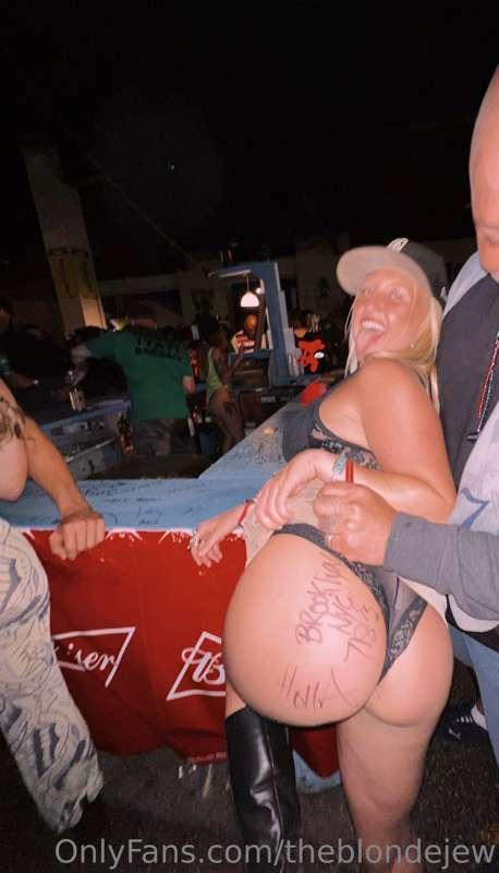 bike week got raunchy this year 👅👅