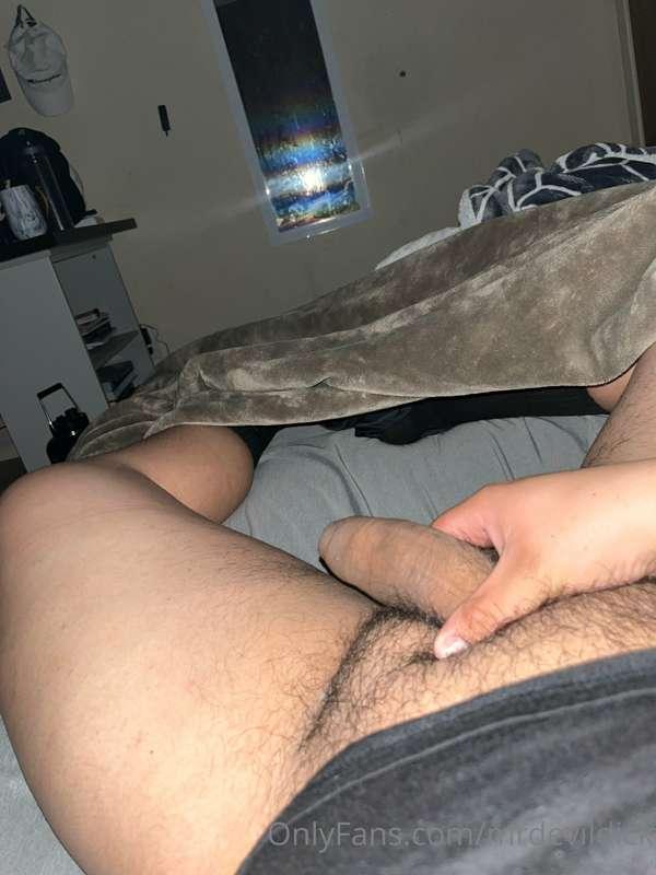 Onlyfans won’t let me upload my vids):