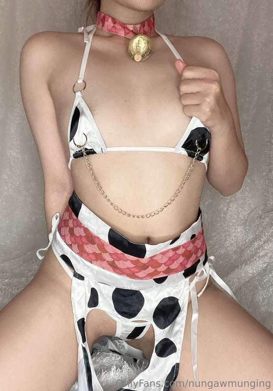 มอมอ มีคลิป ลงไม่ได้อีกละ เดี๋ยวพรุ่งนี้มาลงให้งับ