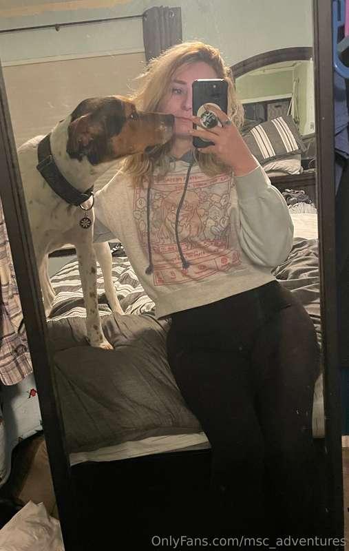 Good night all! Featuring my dog hahaha
Sub to my VIP page f..