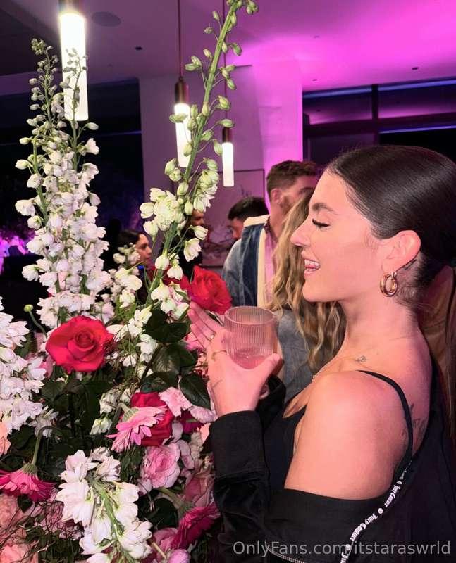 me and my flower 🌹