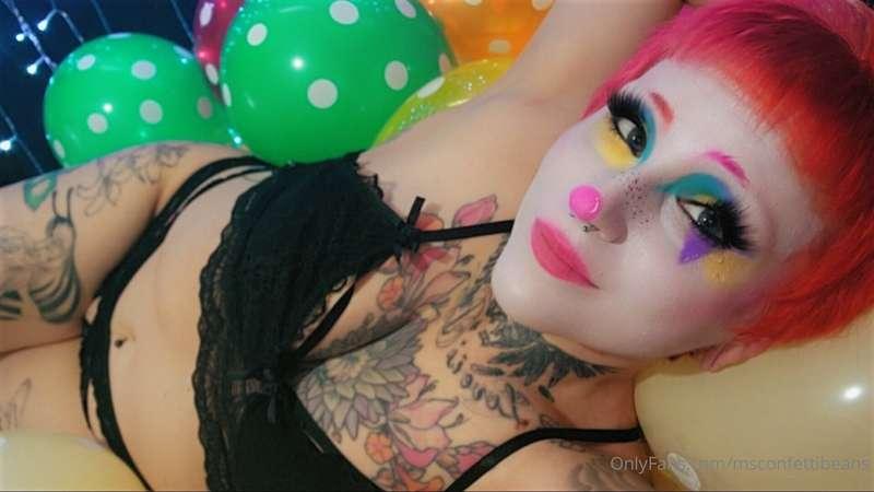 I hope everyone's had a good day so far! We're so close to t..