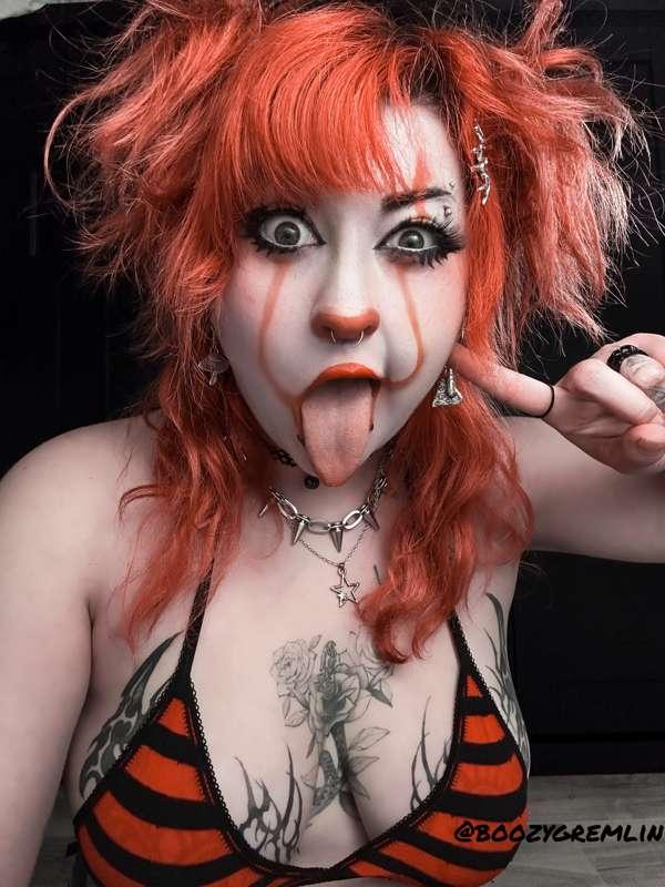 Enjoy a 3 days free on my fans.ly! Cum here if you miss me~ ..