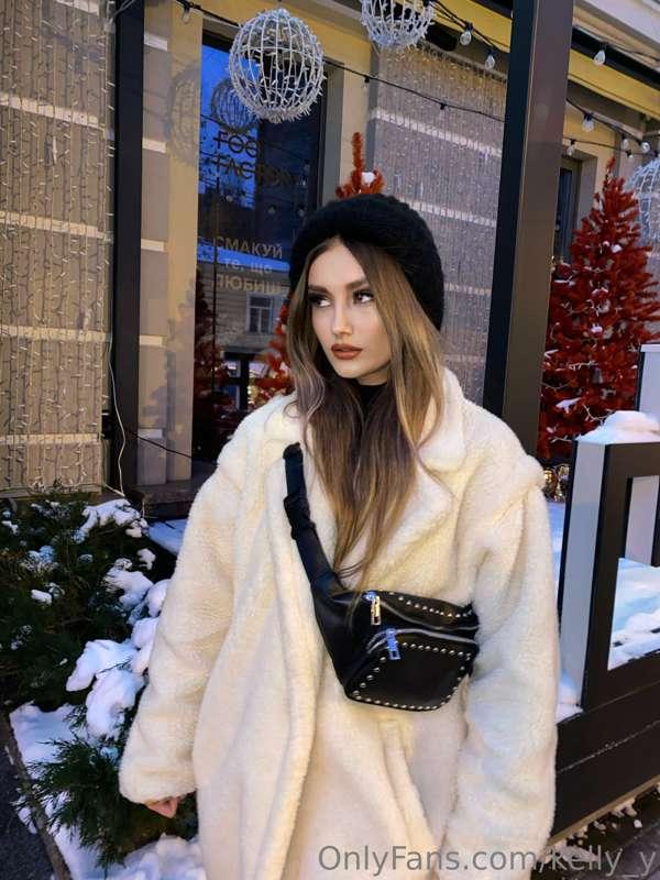 It's cold outside ❄️ I want to warm myself with the warmth o..