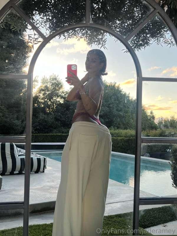 Caught a glimpse of a goddess 