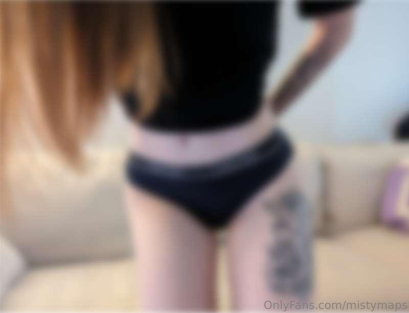 Some comfy selfies of my thighs and thigh gap, wearing Calvi..