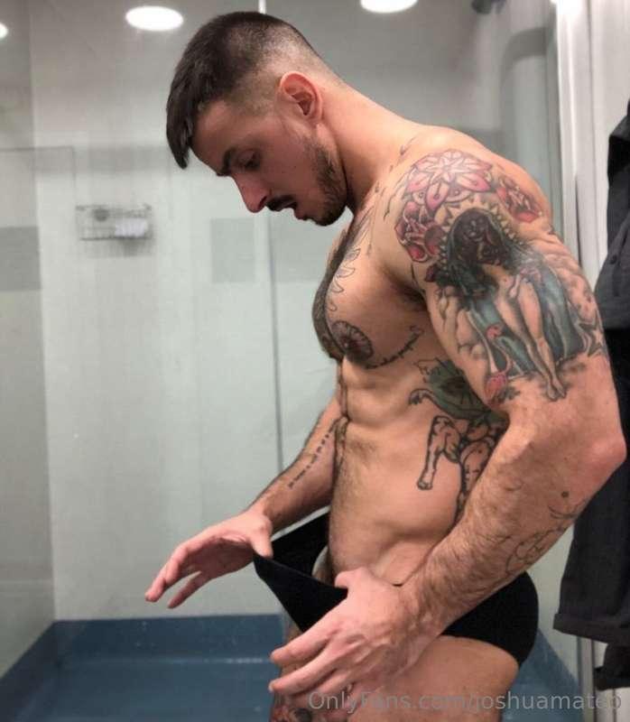 ## @markomx, the sexiest and most tattooed lawyer in Madrid!..