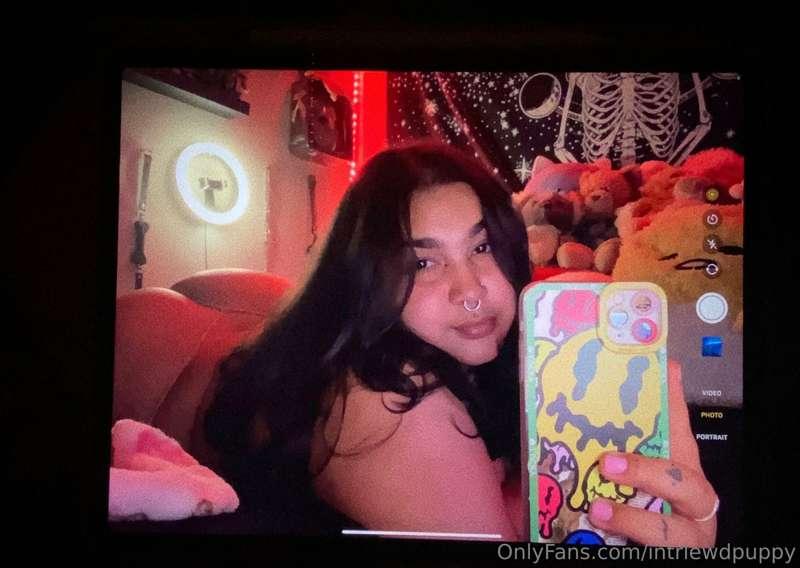 wanna help me cum ?