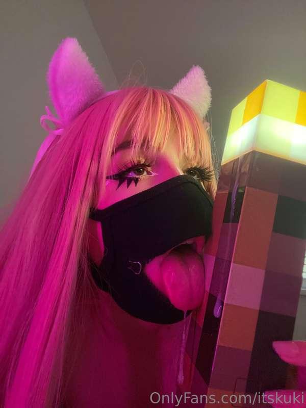 I just really love playing Minecraft 😮‍💨💦