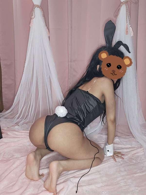 Hii guys! I got a hot bunny outfit recently hehe :3 I hope you like it 🐰💕

#fyp #petite #cute #teen #biracial #ass #skinny #tiny 