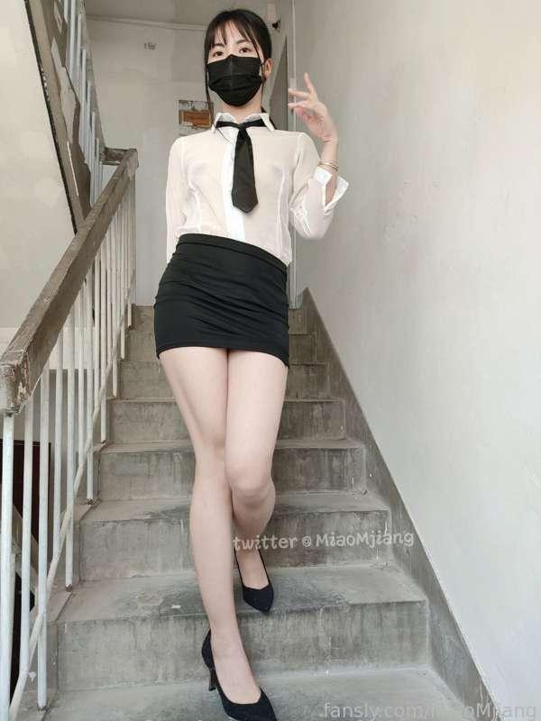 I just got back from work. Do you think my co-workers enjoyed me see through top and short skirt with no panties?  Next time I will let them play 
我刚刚下班回来。你认为我的同事们喜欢我穿透视上衣和短裙，没有穿内裤吗？ 下一次我会让他们玩 
Part 1 of 3 | 第1部分，共3部分