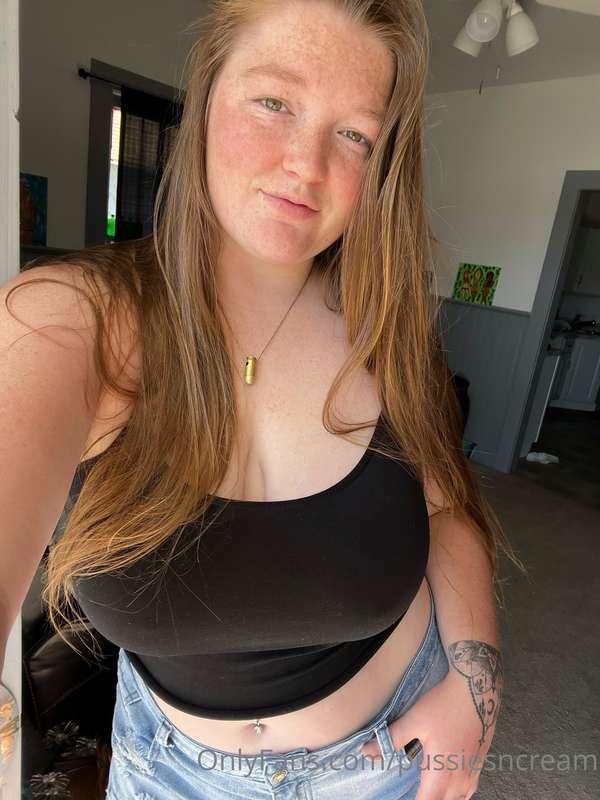 What are some of your favorite summer activities?😋
Check dm’..