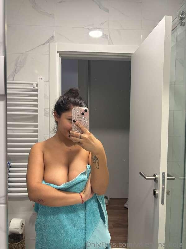 Spiegelaufnahme vor dem Duschen 😜