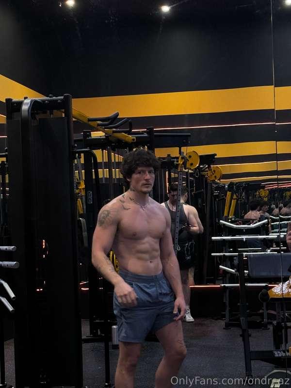 Idk why but I’m so horny when I workout. Like if you feel th..