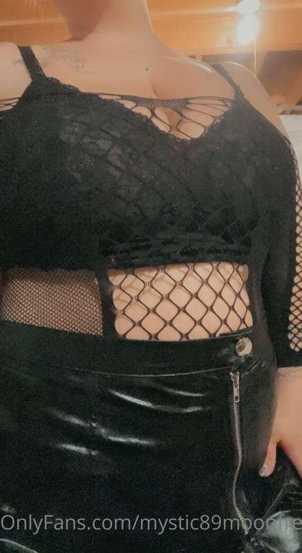 $5 Fridays are now a thing don’t miss out!! FIVE BUCKS for 3..