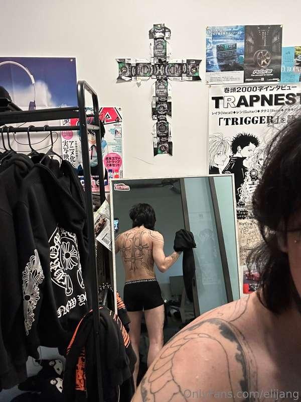 👀