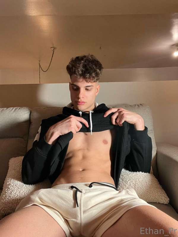 Come take a seat 😈