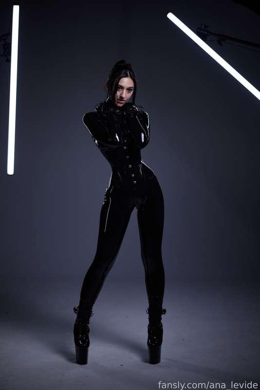 ana_levide image #124