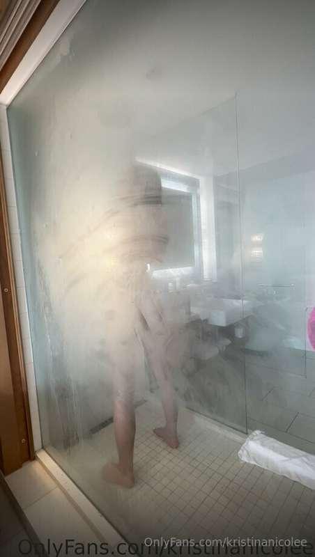 Have you ever imagined taking a shower with me baby? 💦Let's ..