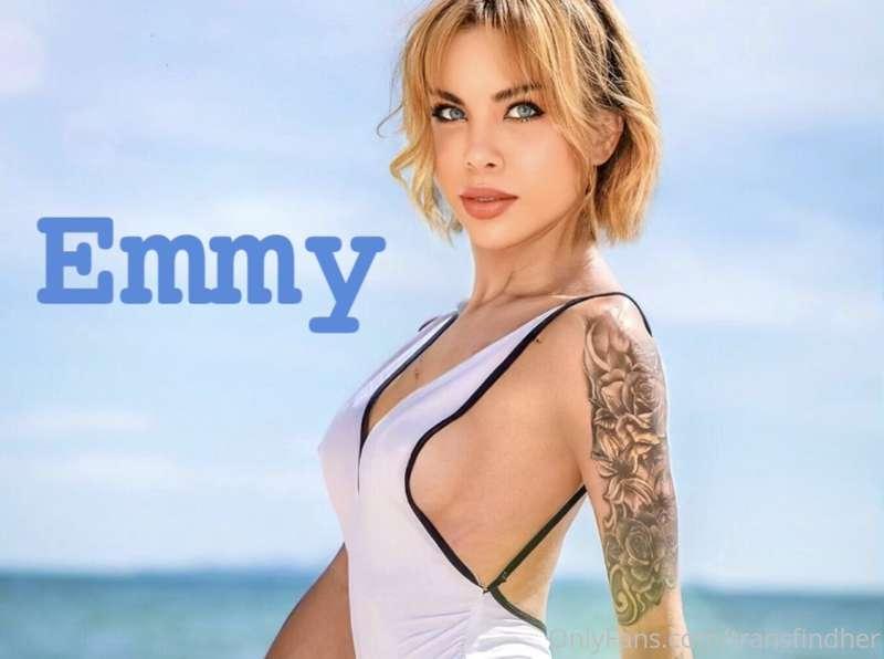 Emmy 💓 @emmy.angels

Amazing eyes and the perfect attitude. ..