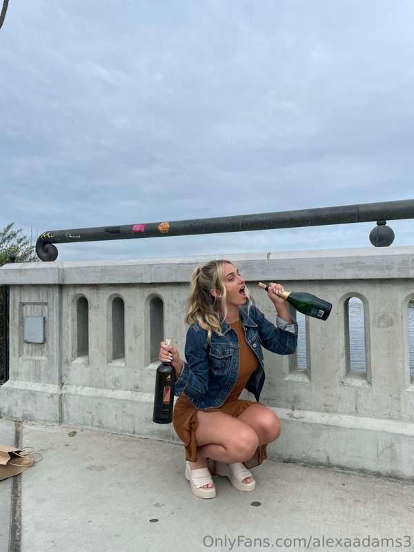 A bottle for me and a bottle for you 😉🍷