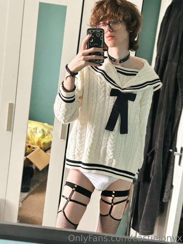 Do you like boys in panties? 😳
