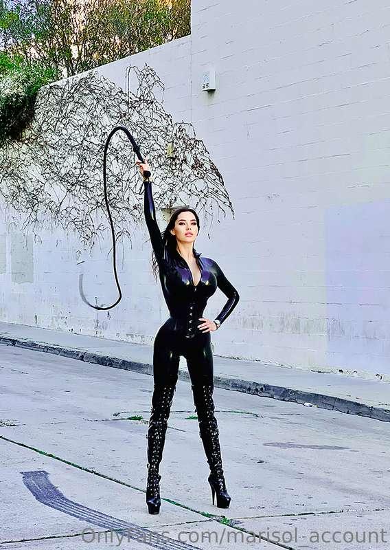 Wanna be punished for those filthy thoughts? 😈Silence. On yo..