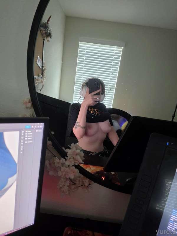 Editing ;3 thats all imma do todayyy... Its so rainy out too..