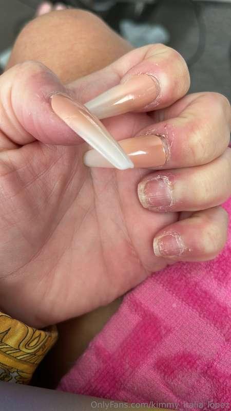 Treats for lashes and nails 💅 ❤️❤️❤️