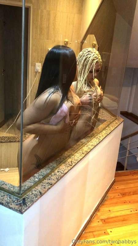 😱While we bathe with Viki, someone spies on us and records u..