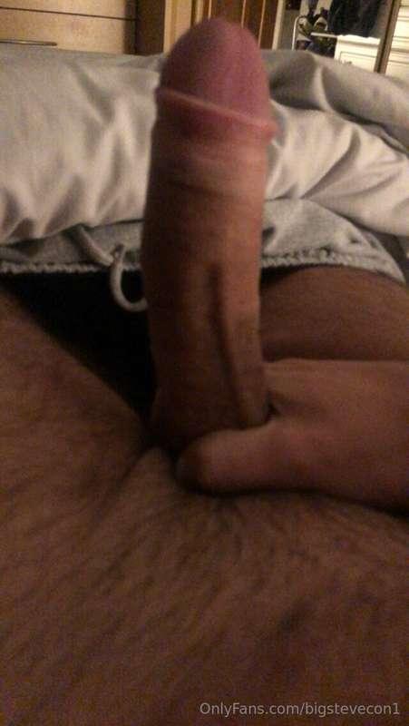 Who wants to sit on this morning wood 😈👀