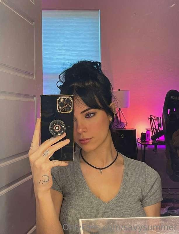 sleepy girl vibes and gaming allll day today for meee 🥰