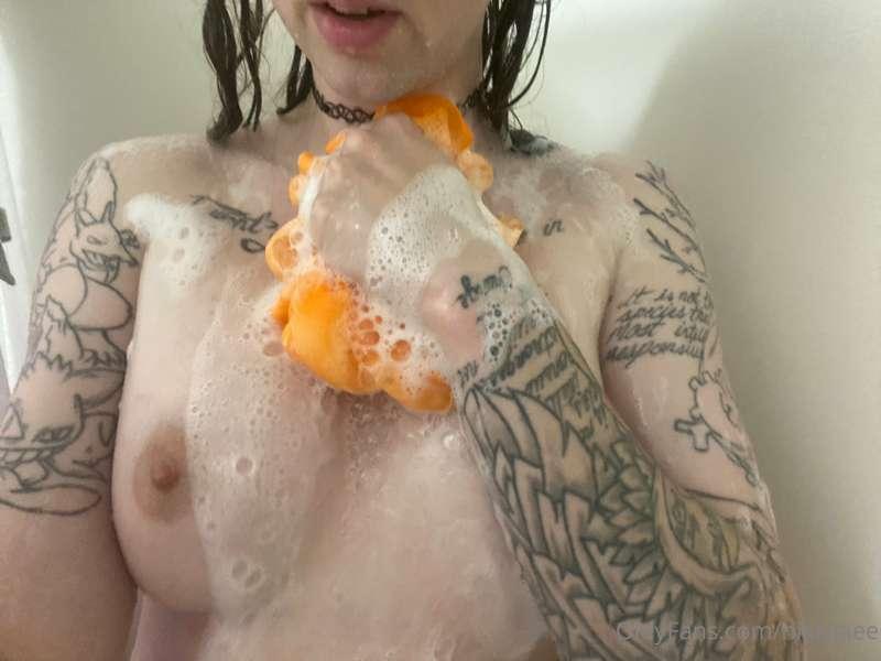 nikkijaee image #12