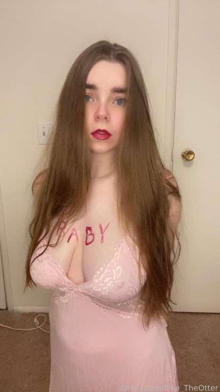 ellie_grau image #1
