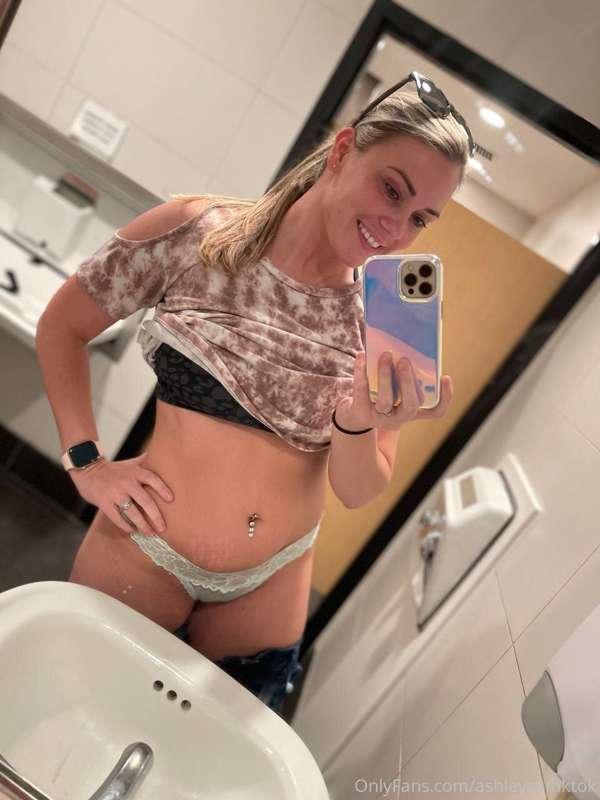Public restroom selfies  are fun 🤩 We’re going LIVE tonight ..