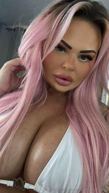 Like this if you think I should dye my hair again 😍