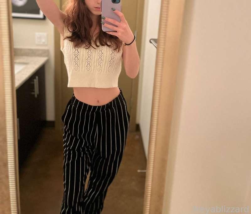 Fit for today~ 
Perfect freedom to grab my hips and pull me in close to you! 🙈

#girl #brunette #petitegirl #cutegirl #selfie #sfw #cute
