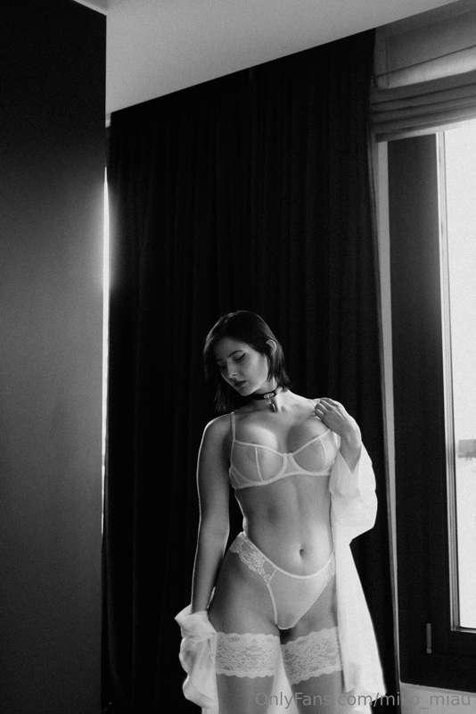 White set with @mattbylica 🤍More in your dms :3Miko 