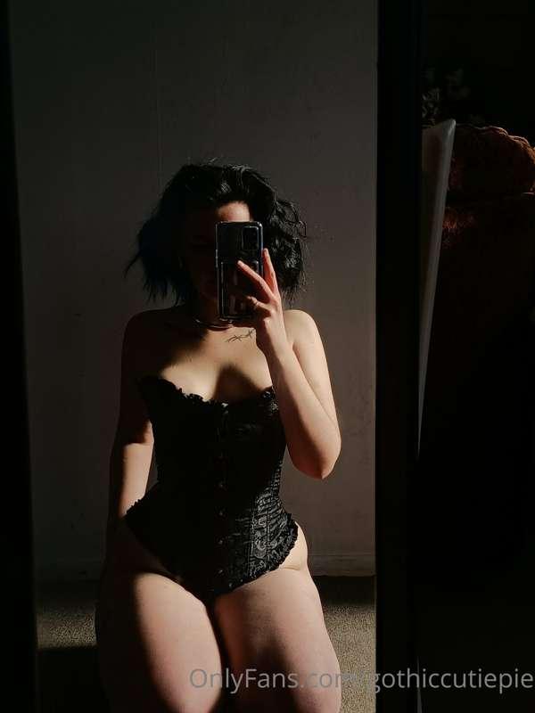 gothiccutiepie image #6