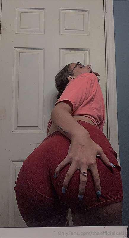 Ugh! Just need you to grab it like this for me 🥵