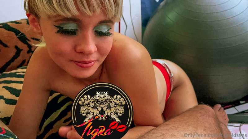 🐯💋💋 ***I am such a good little cumslut when it comes to taki..