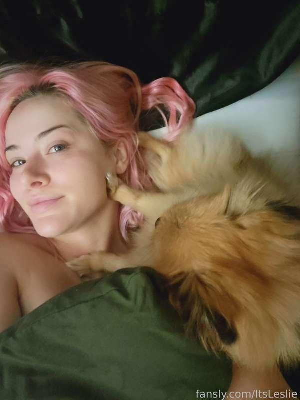 itsleslie image #1