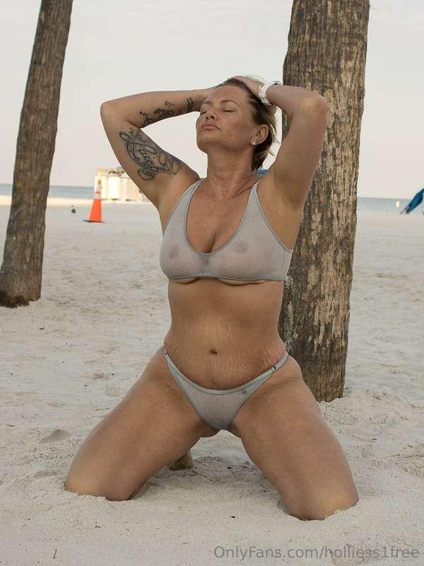 holliess1free image #12