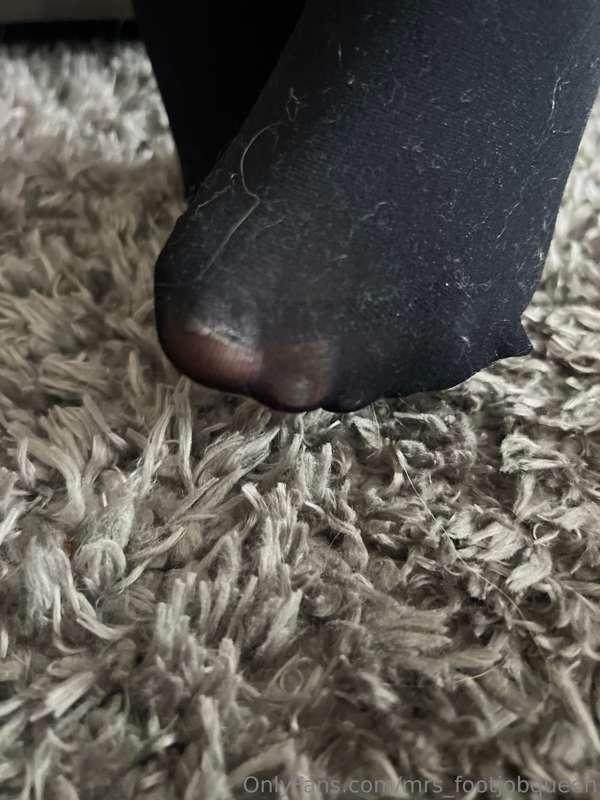 mrs_footjobqueen image #2